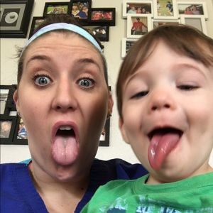 Meet your Posher, Estee